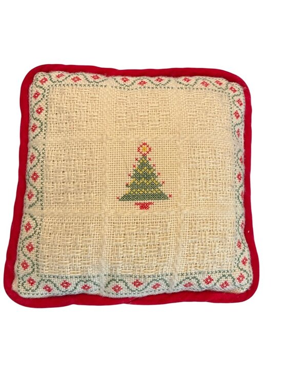 Vintage Cabin Core Handmade Needlepoint Christmas Tree Needlepoint Pillow Red - Picture 1 of 6